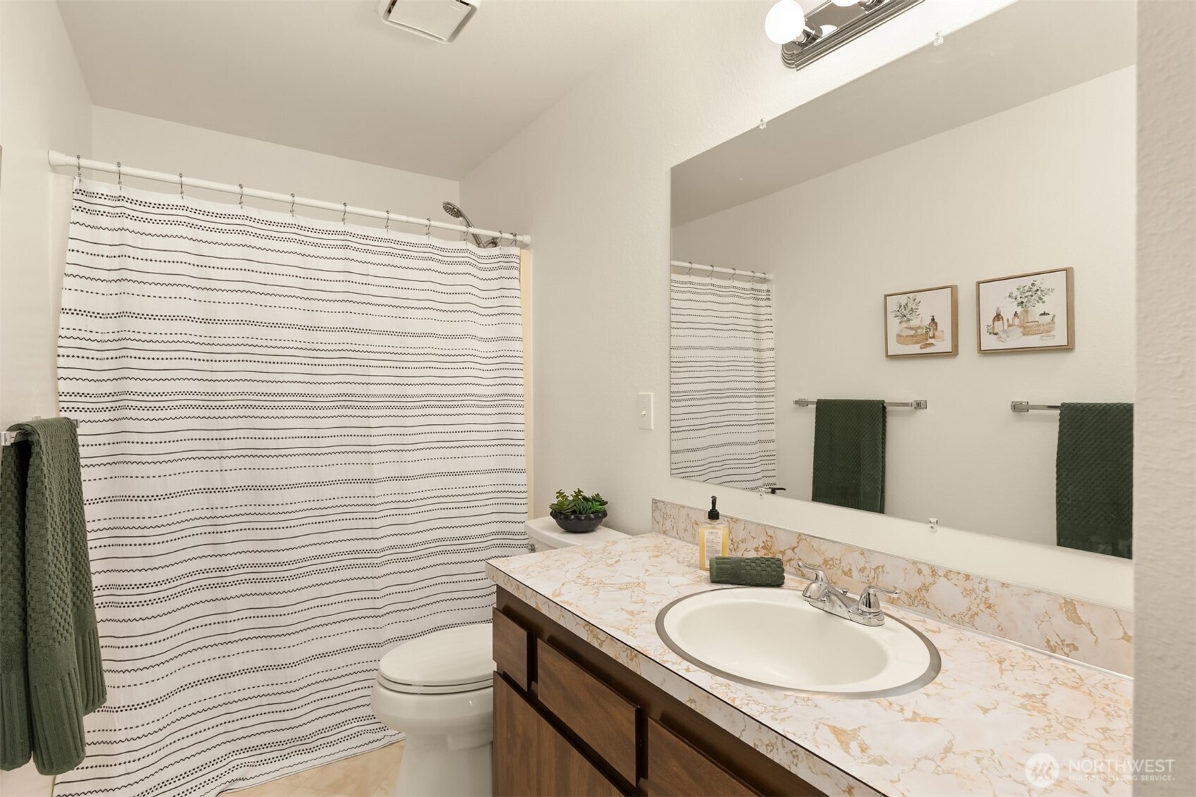 26452 Edgewater Boulevard Property Photo 12