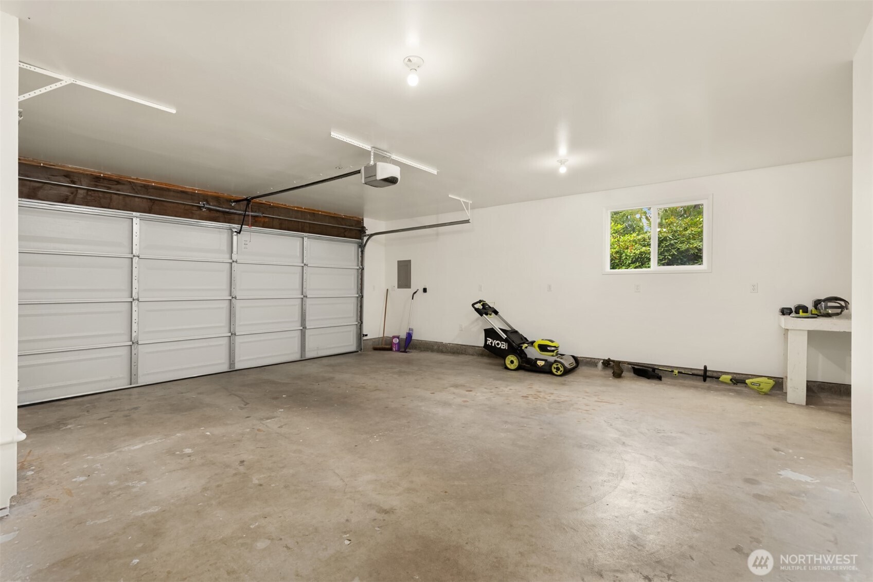 26452 Edgewater Boulevard Property Photo 16