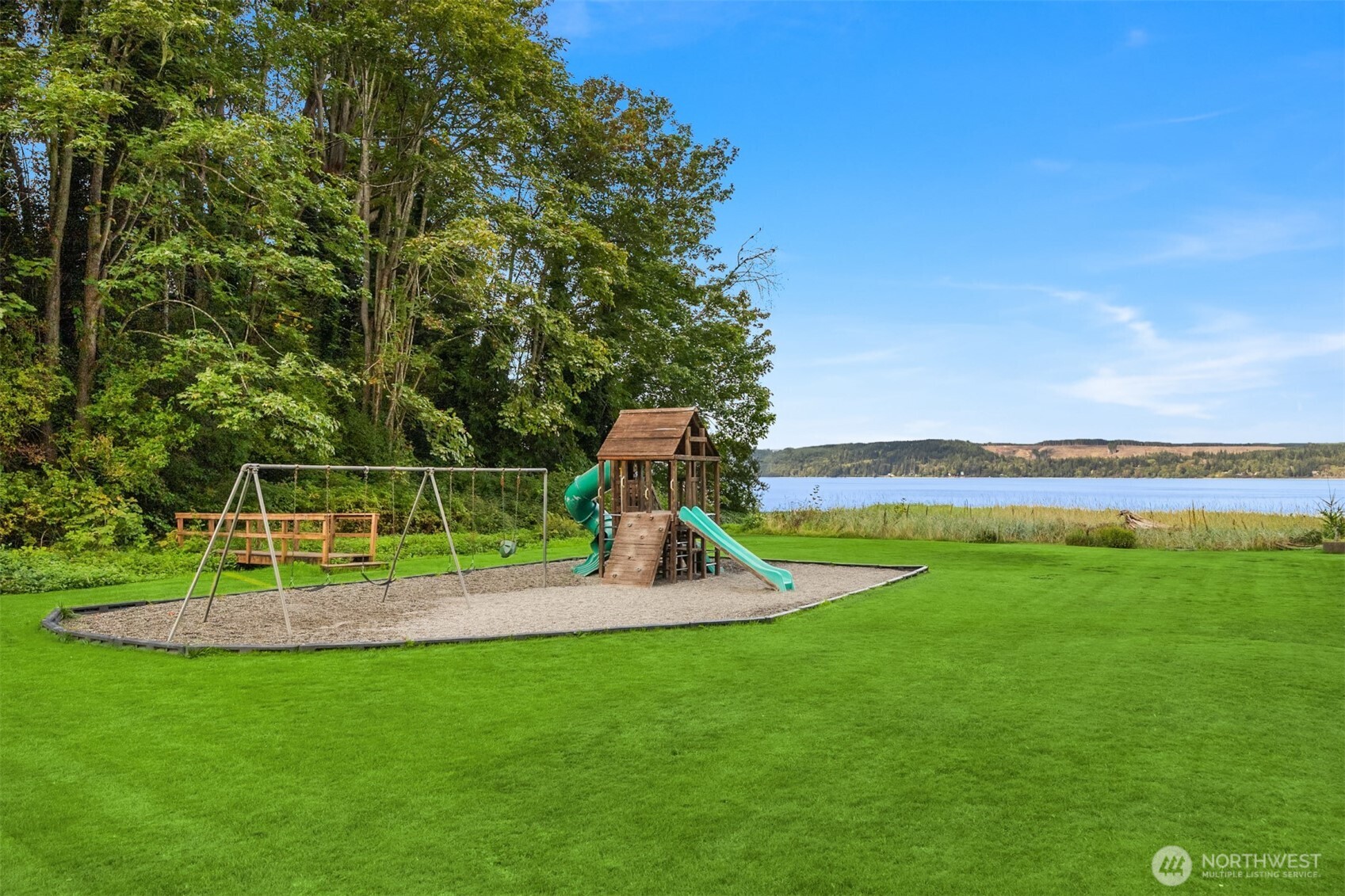 26452 Edgewater Boulevard Property Photo 23
