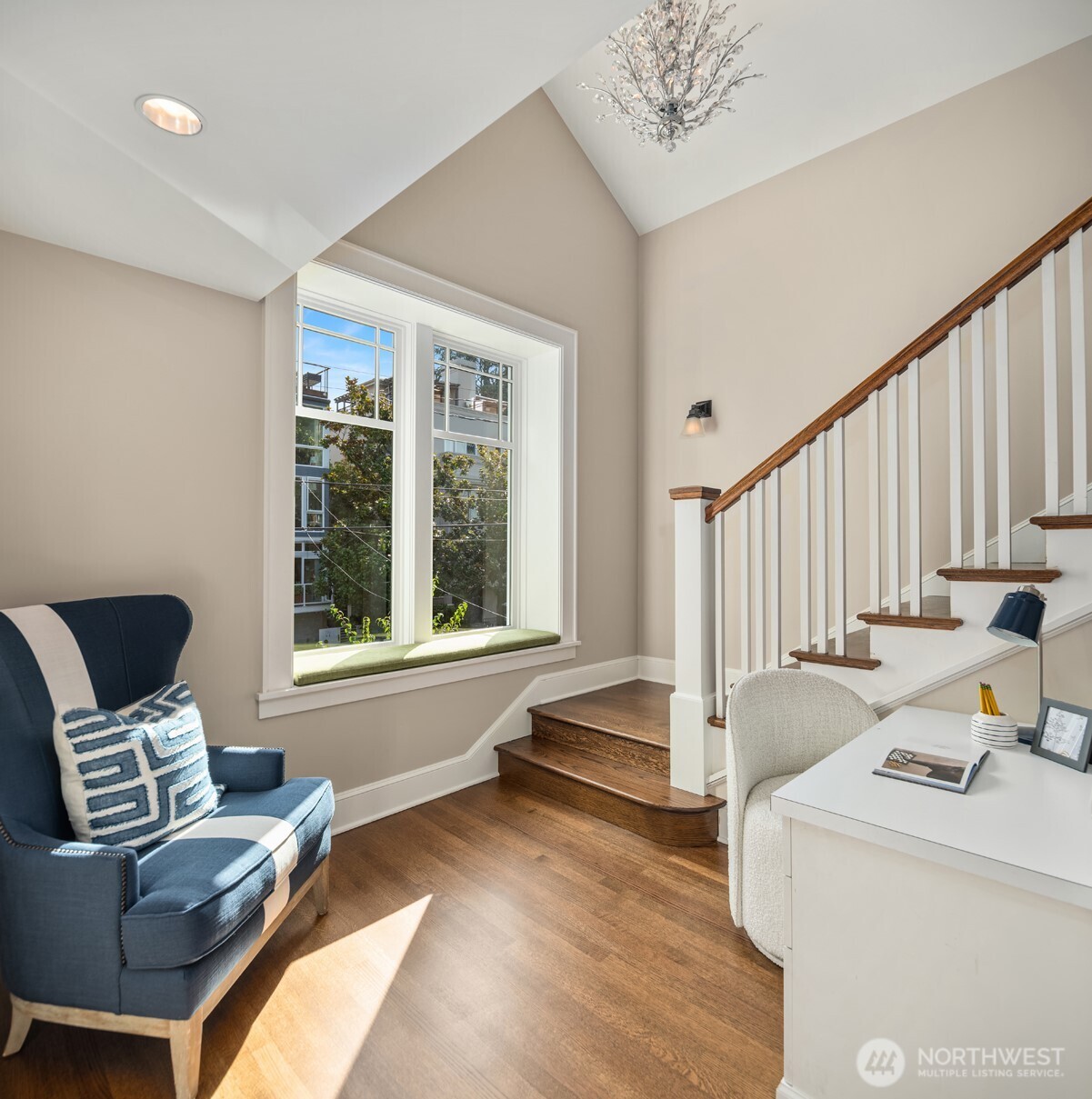 719 Belmont Place Property Photo 15
