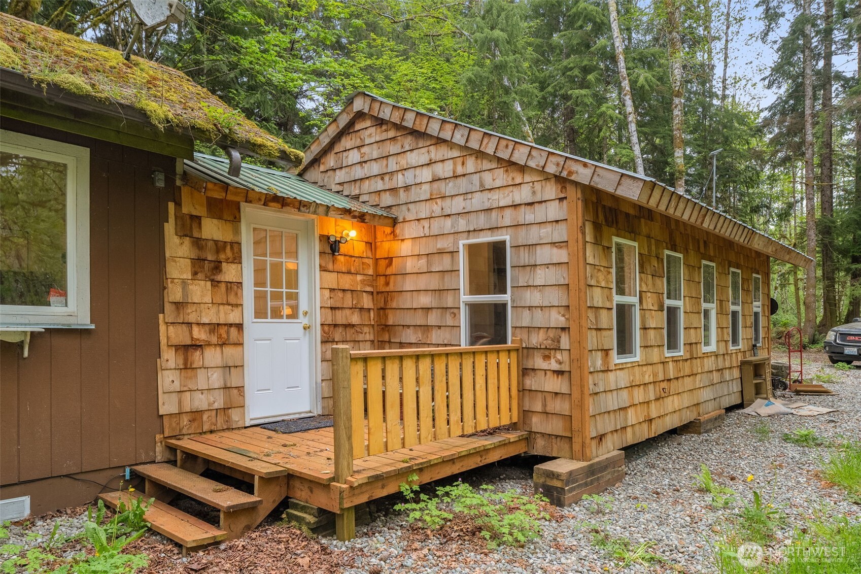 31212 Mountain Loop Highway Property Photo 1