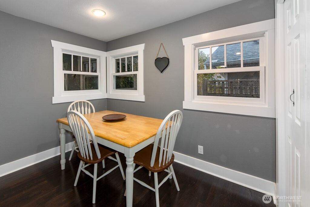 1415 N Steele Street Property Photo 7