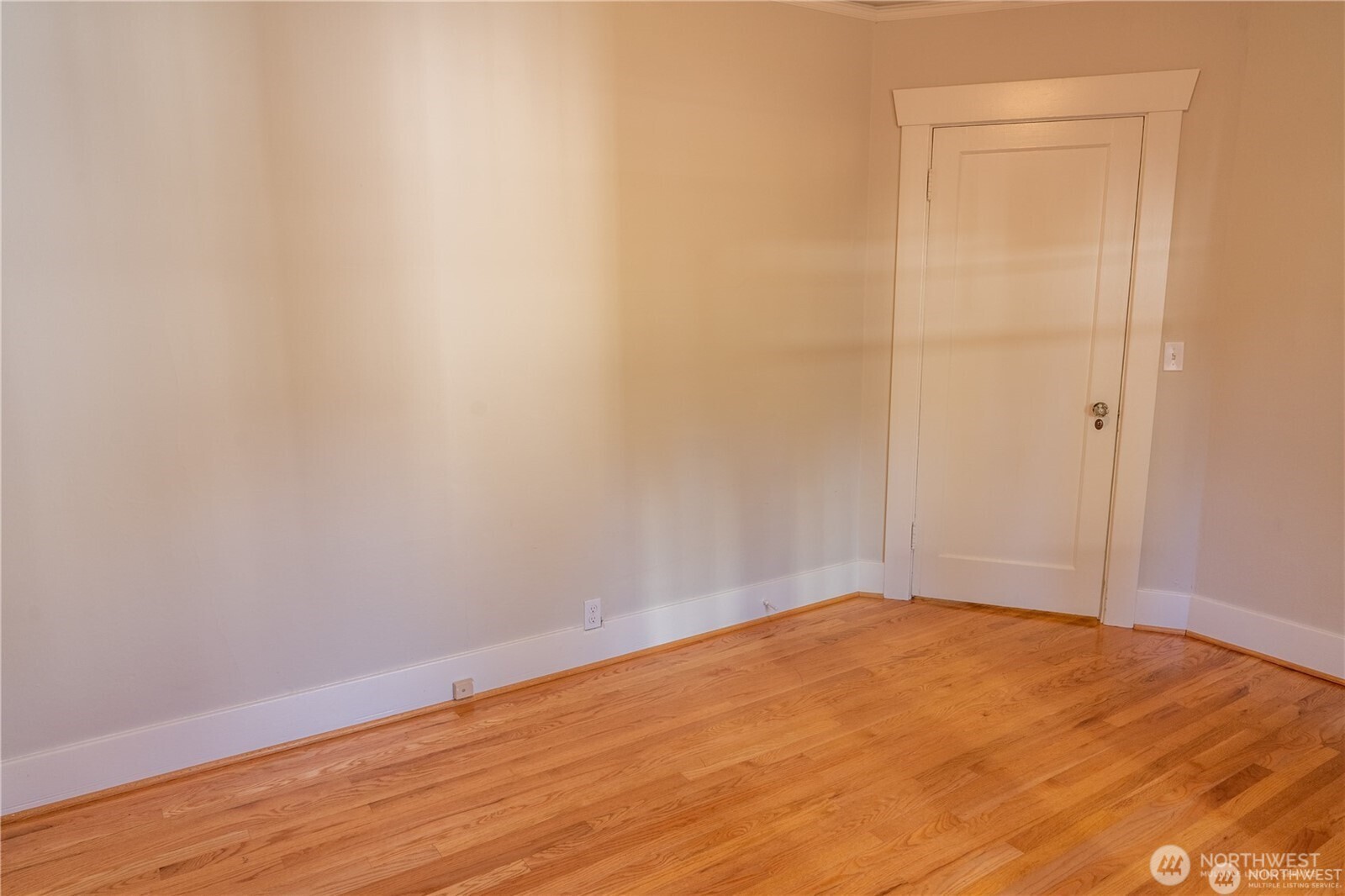 6910 37th Avenue Property Photo 18