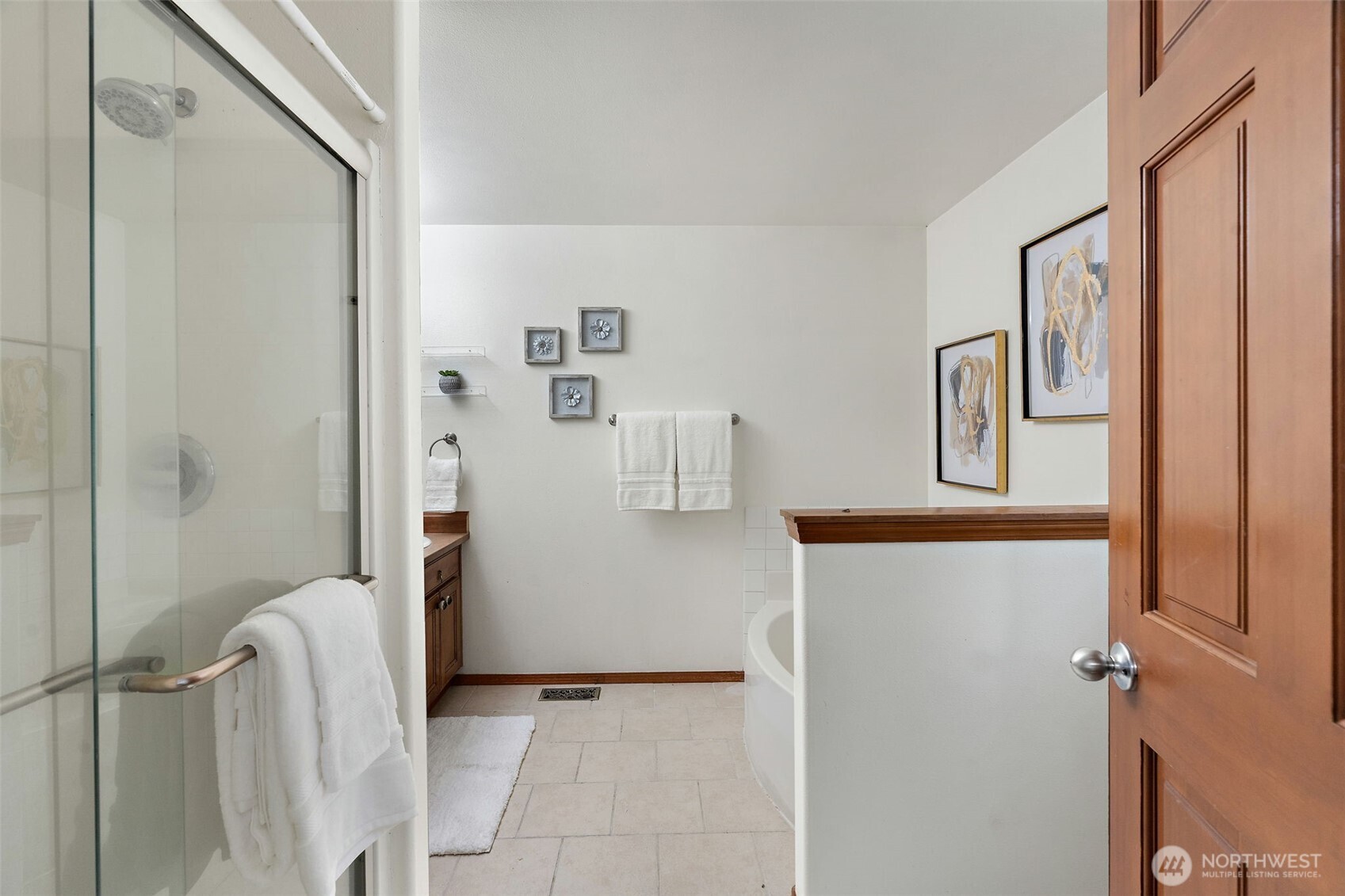6741 Cooper Point Road Property Photo 18