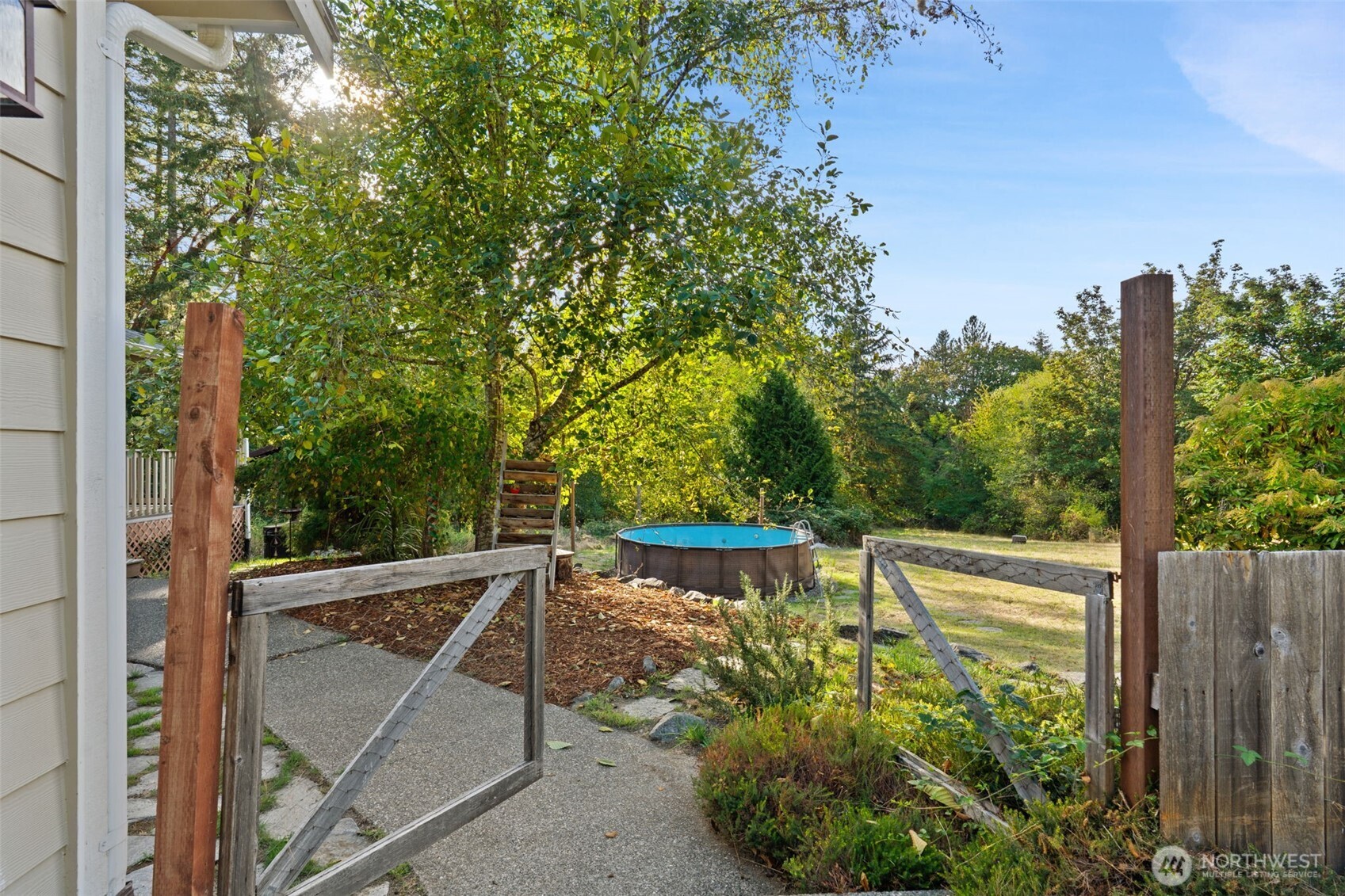 6741 Cooper Point Road Property Photo 27