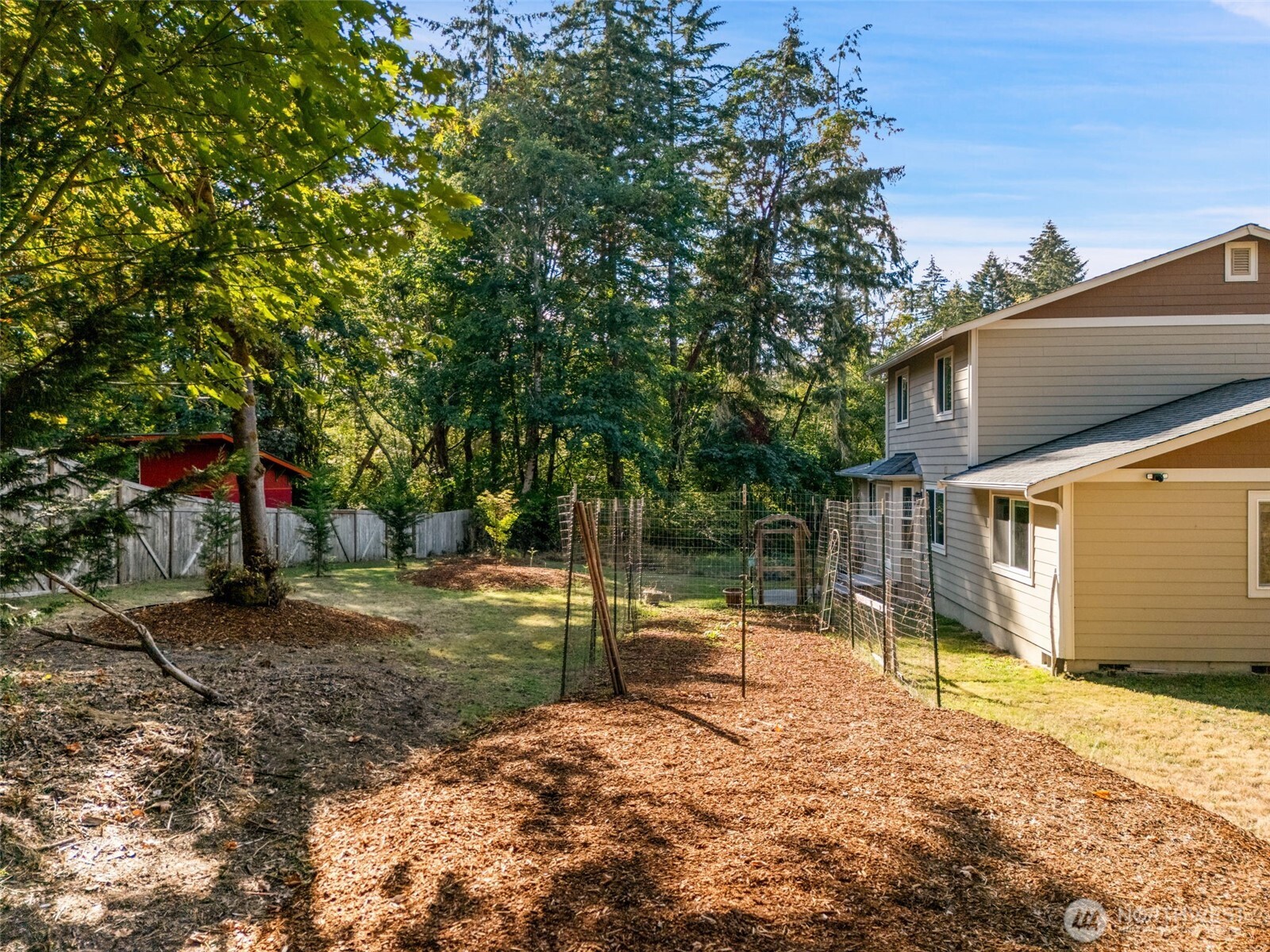 6741 Cooper Point Road Property Photo 32