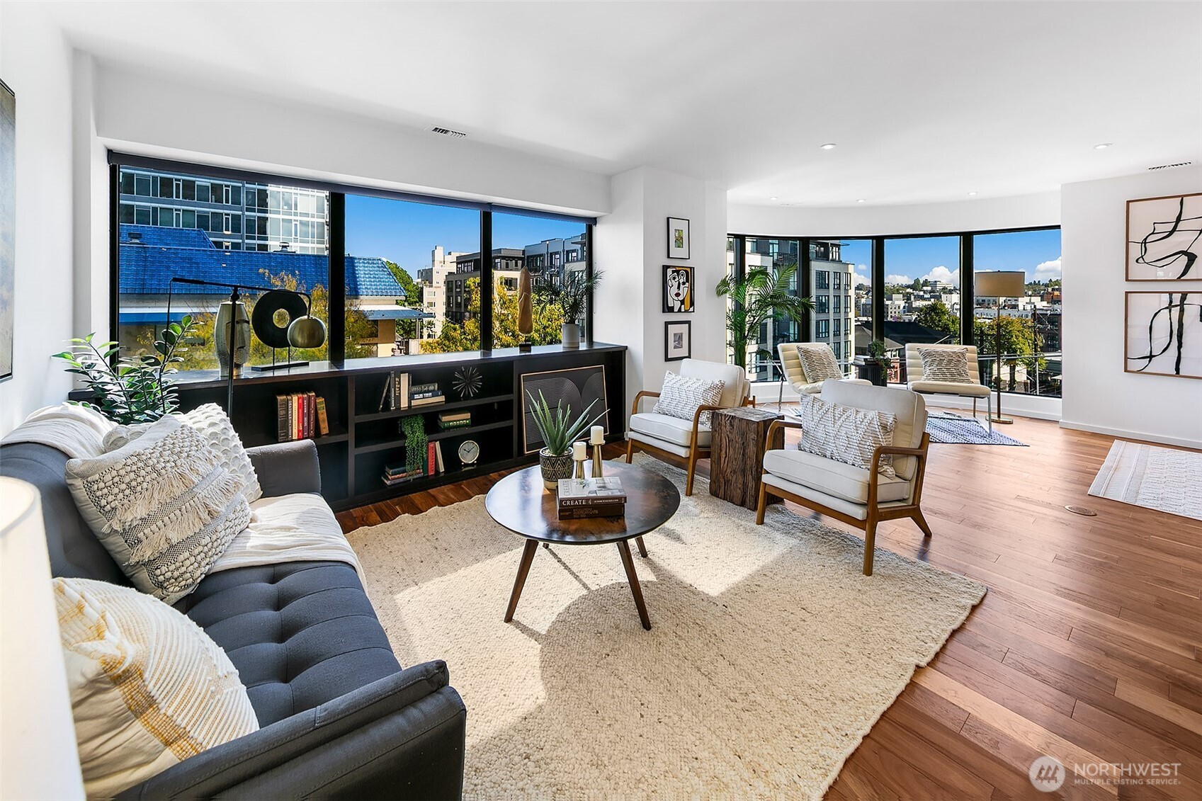 1301 Spring Street 5a Property Photo 3