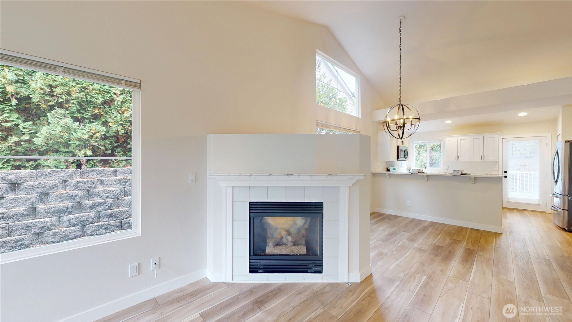 9745 Sea Isle Lane Property Photo 4