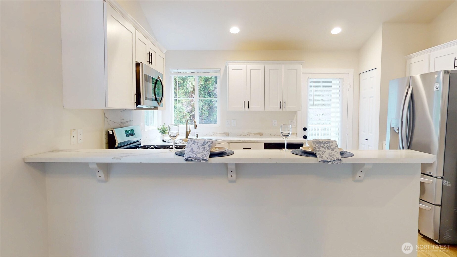 9745 Sea Isle Lane Property Photo 7