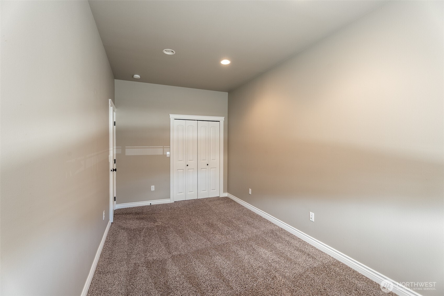 1541 N Anne Avenue Property Photo 32