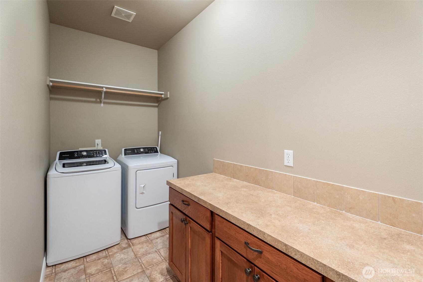 1541 N Anne Avenue Property Photo 36