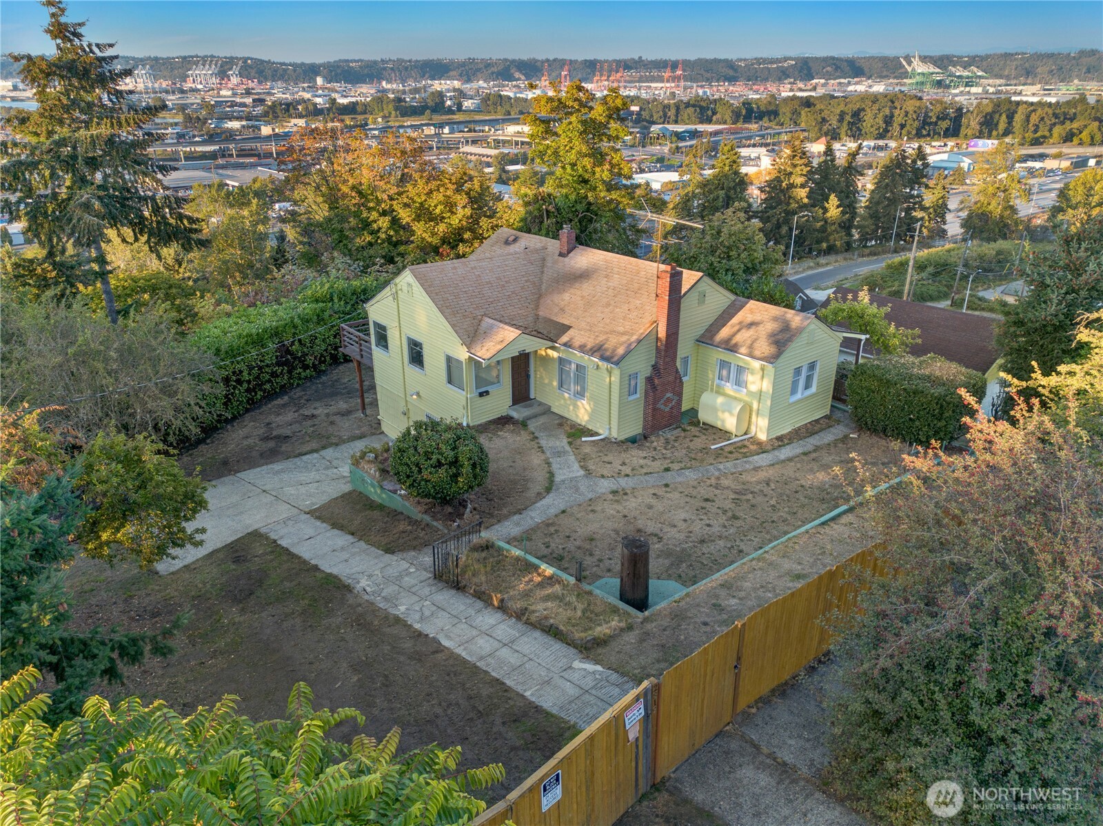 2819 E K Street Property Photo 3