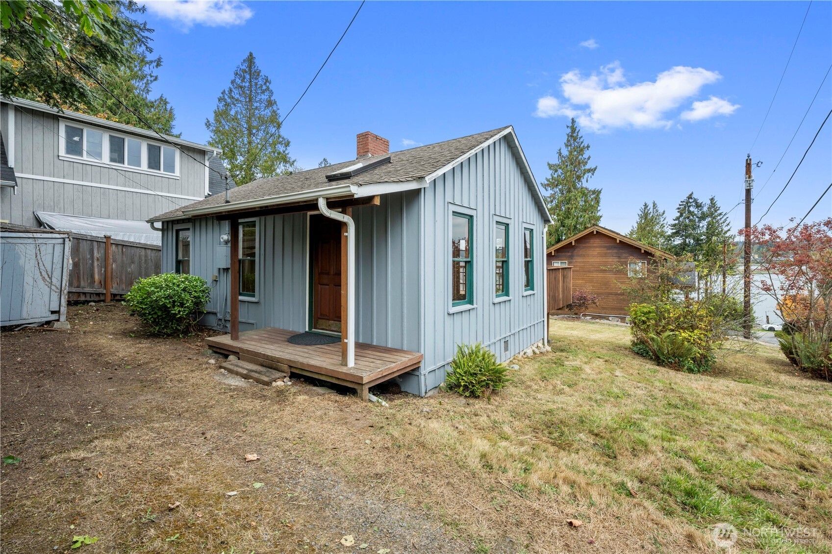 6202 39th Drive Property Photo 3