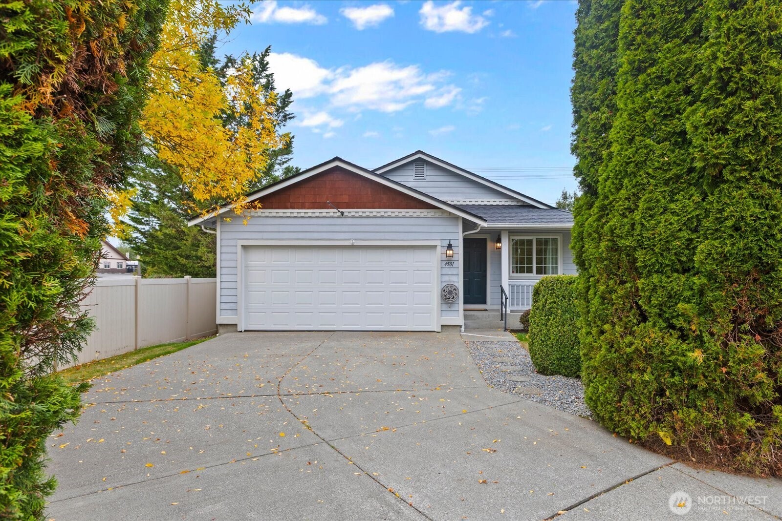 4501 151st Place Property Photo 2