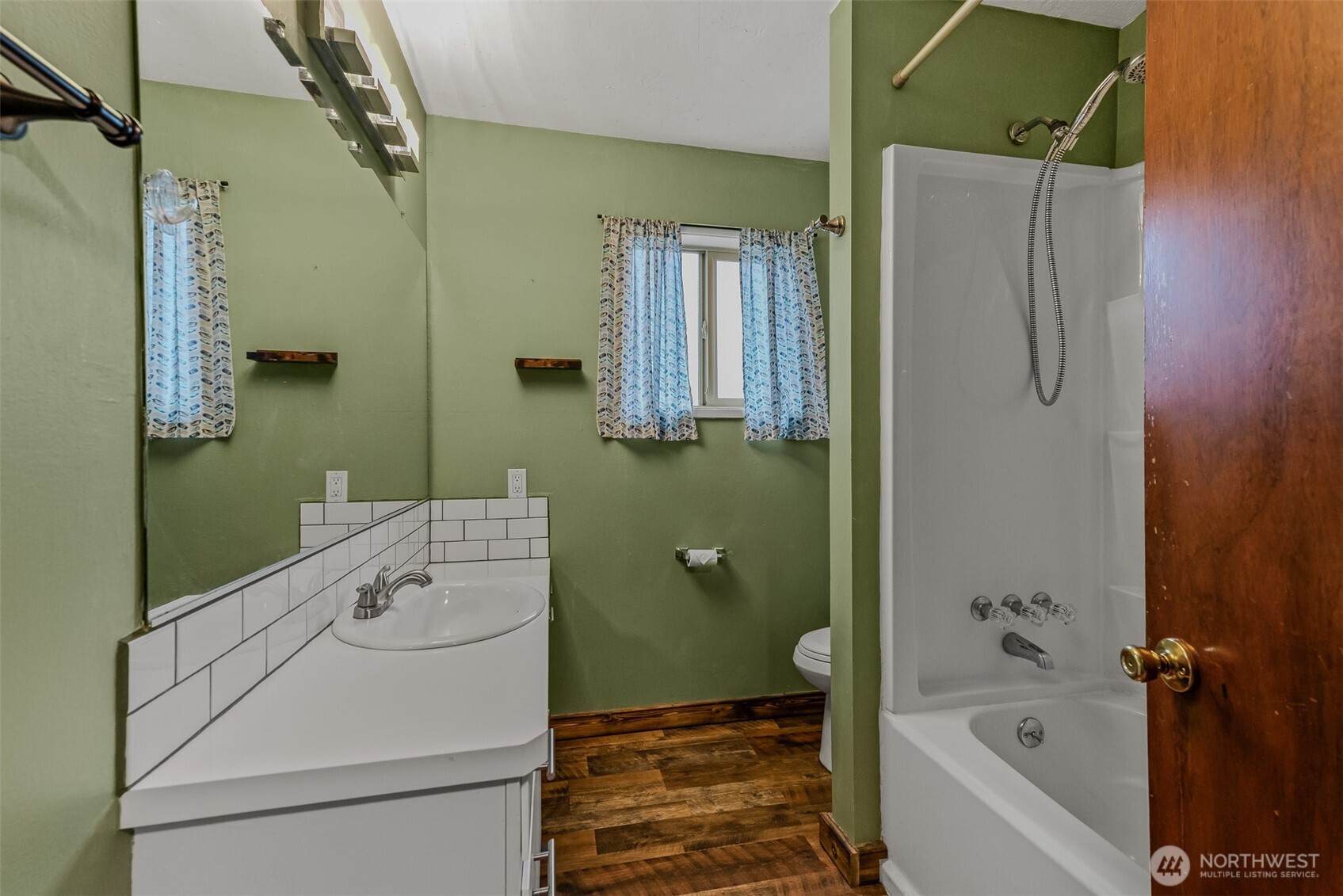 334 Roake Avenue Property Photo 19