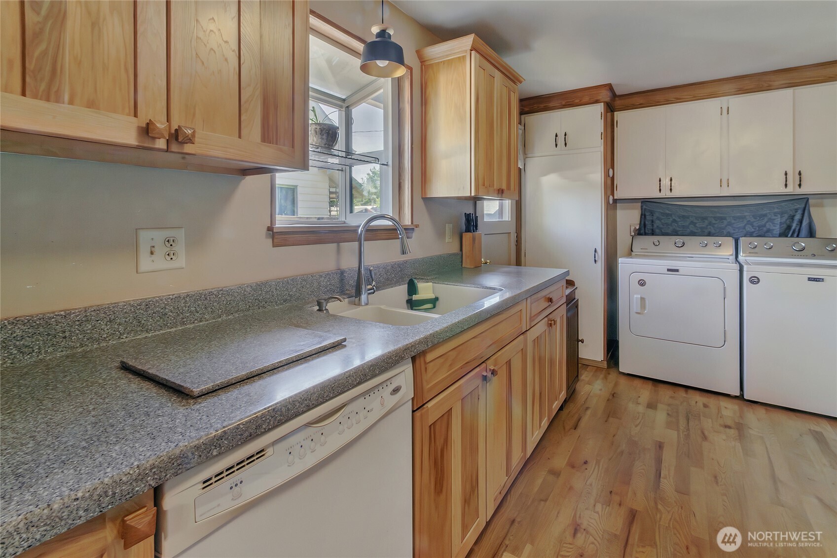 1512 5th Avenue Property Photo 6