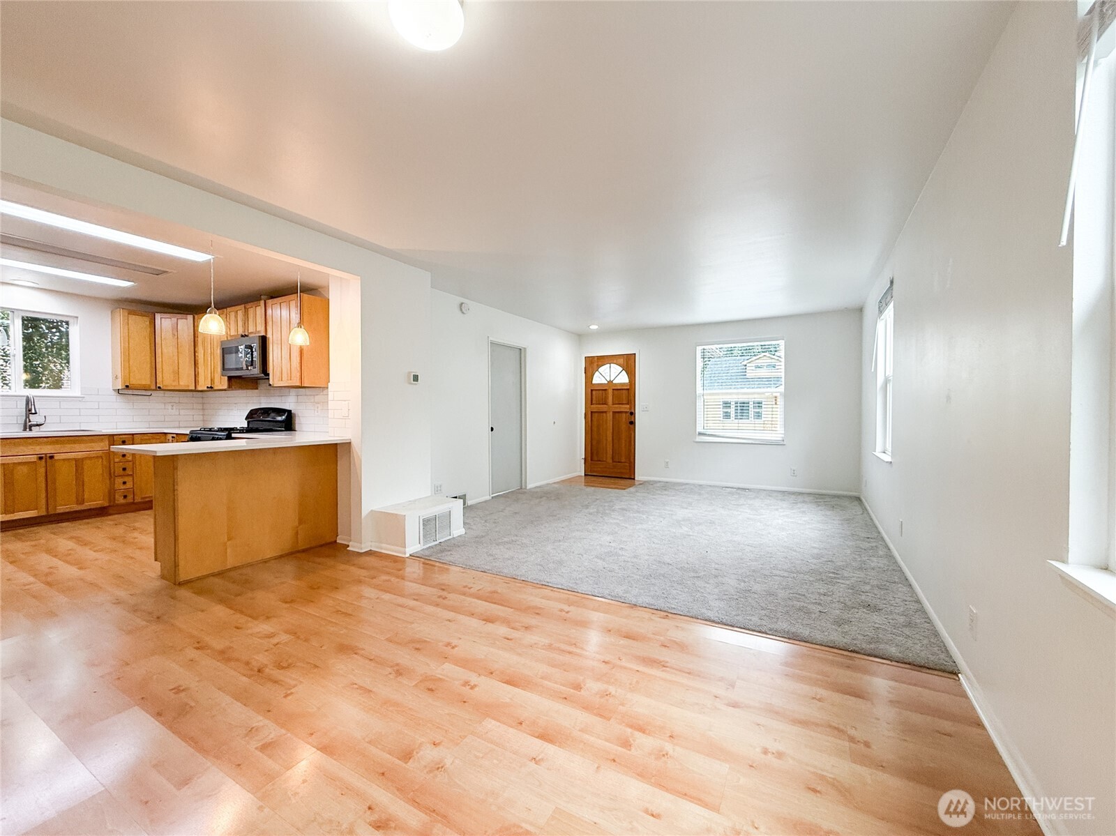 5521 Brooklyn Avenue Property Photo 6
