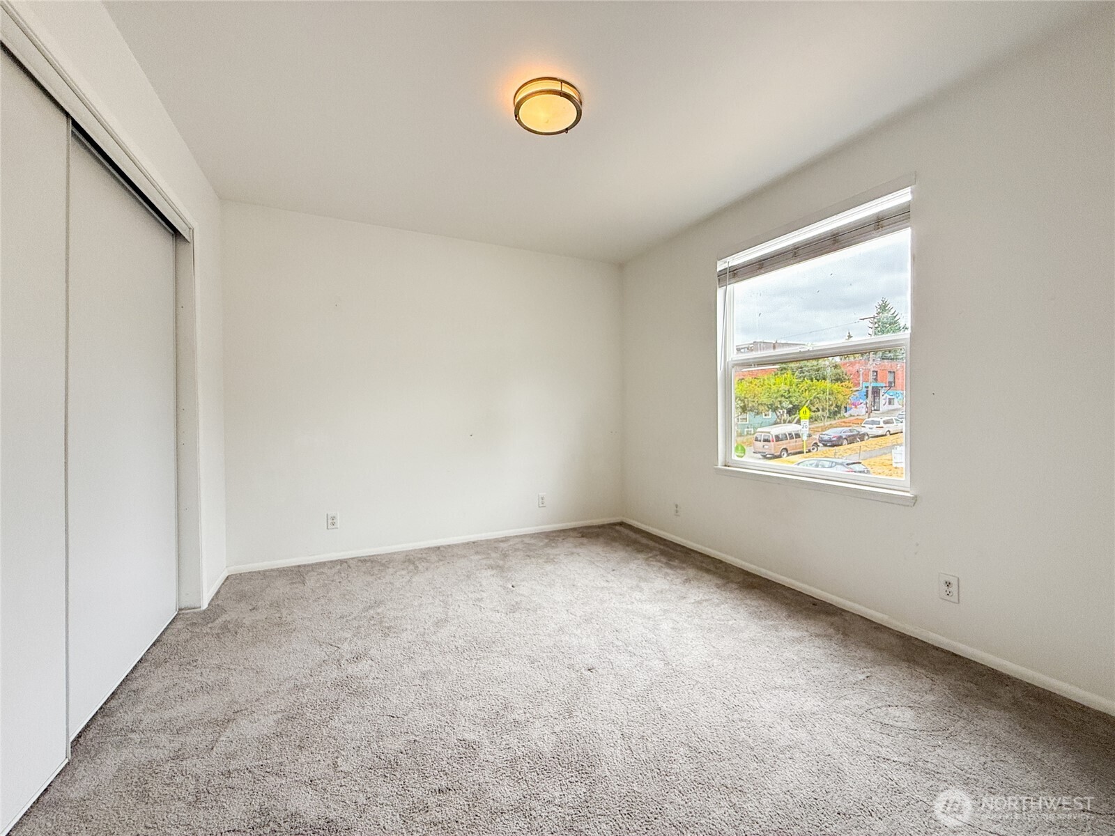 5521 Brooklyn Avenue Property Photo 9