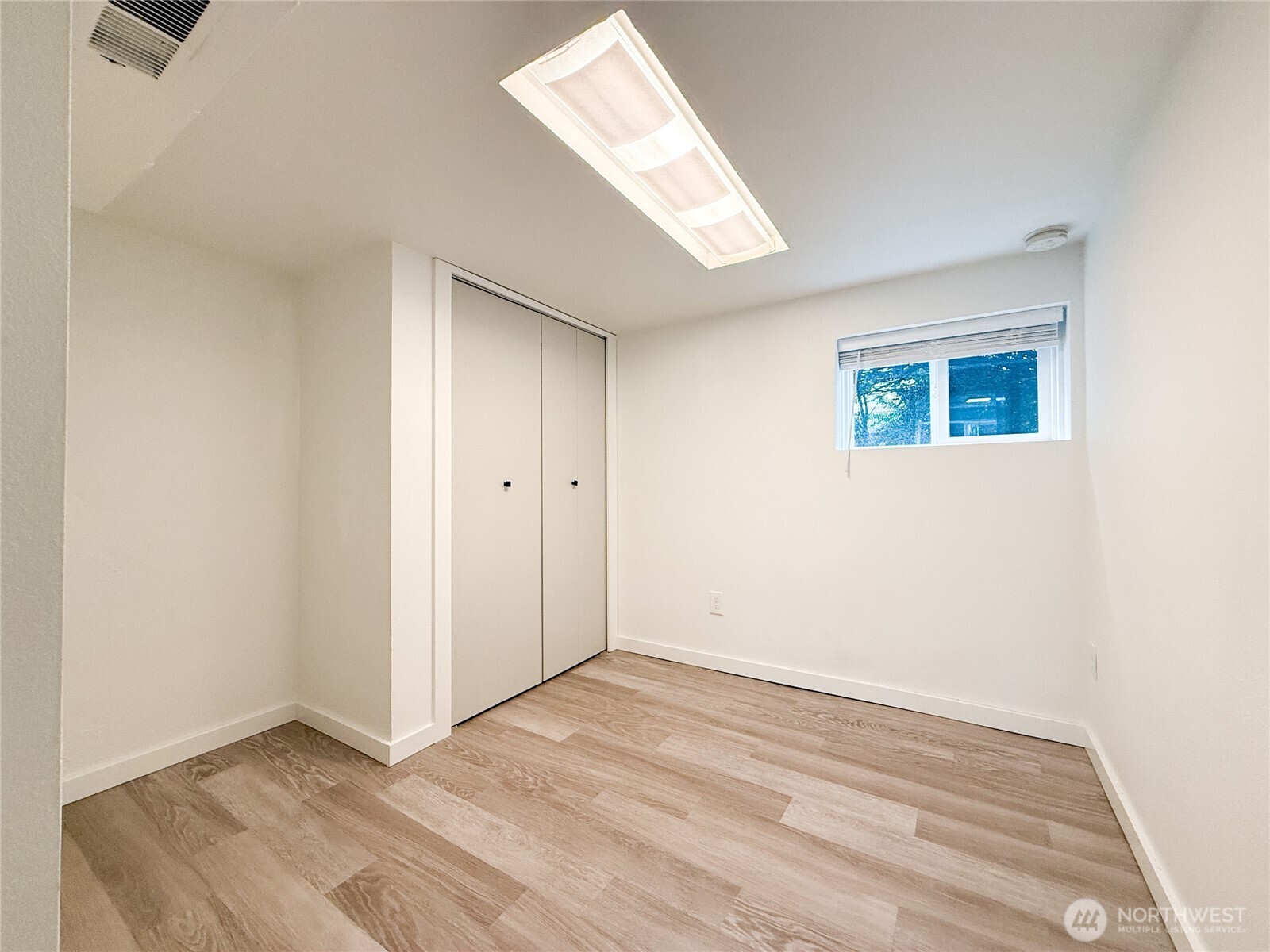 5521 Brooklyn Avenue Property Photo 12