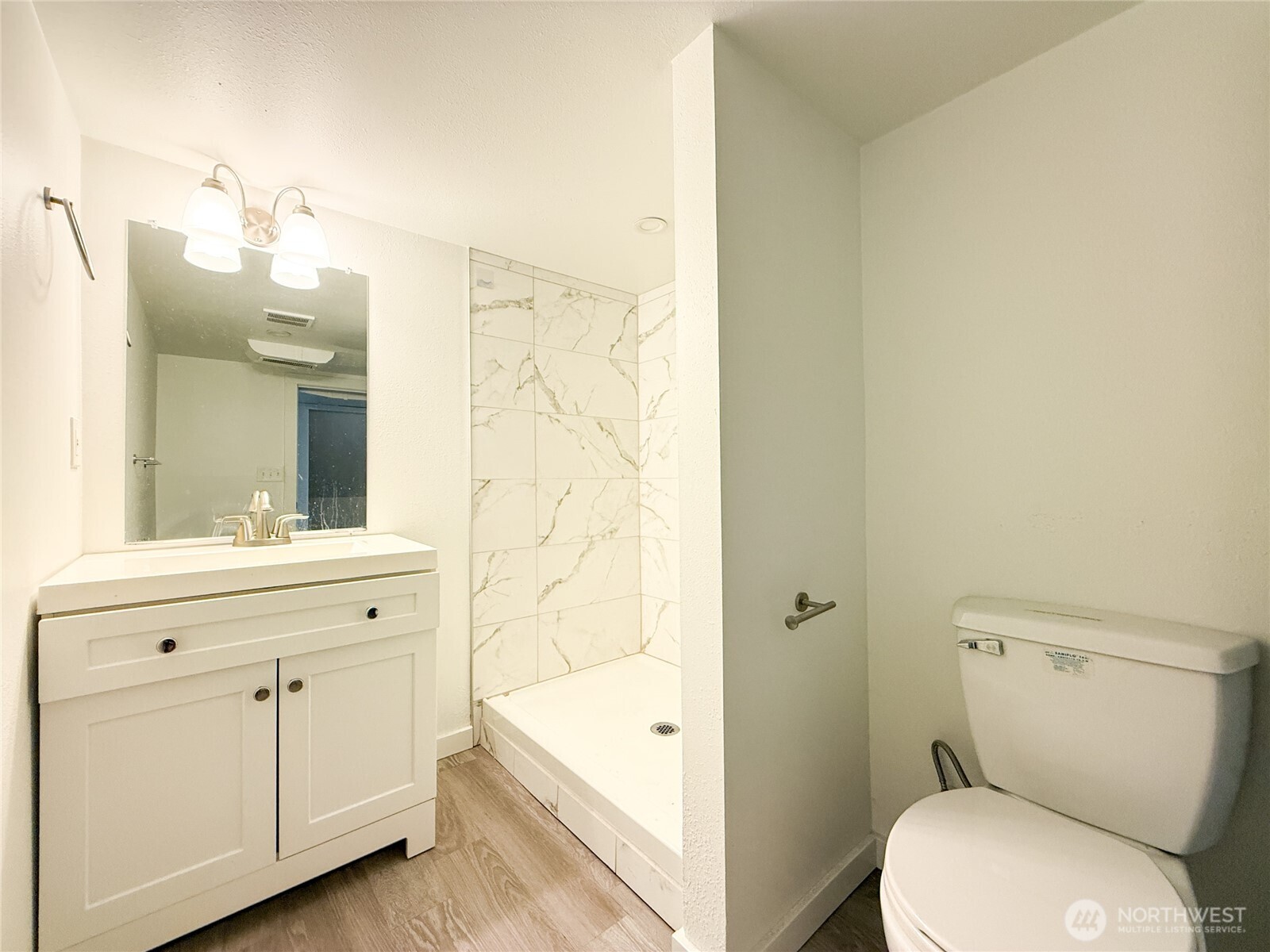 5521 Brooklyn Avenue Property Photo 13
