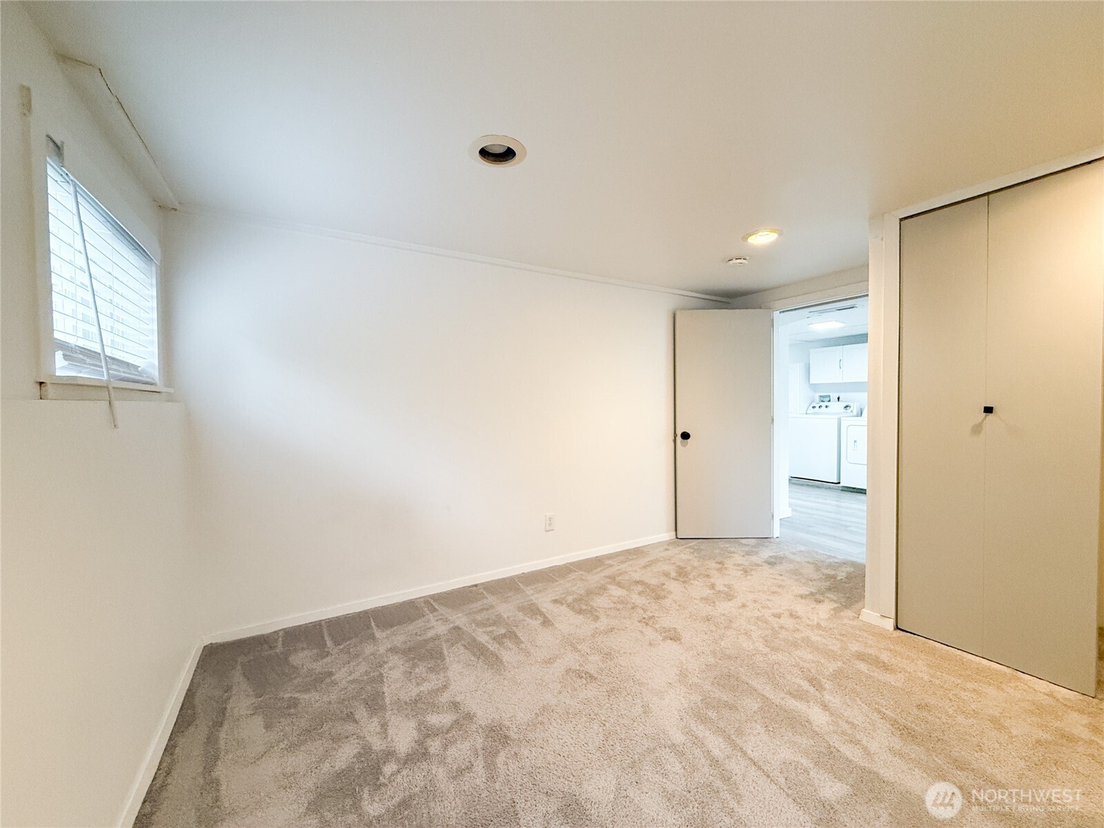 5521 Brooklyn Avenue Property Photo 14
