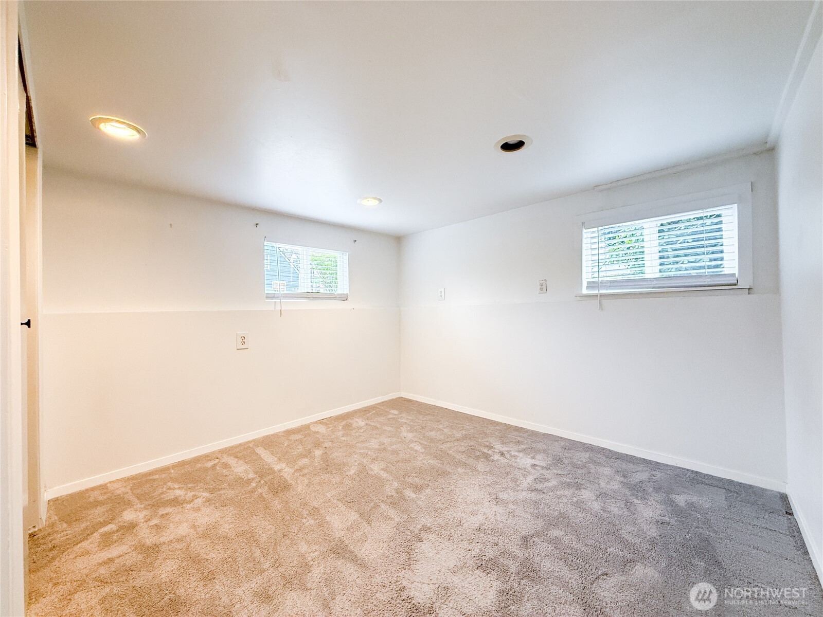 5521 Brooklyn Avenue Property Photo 15