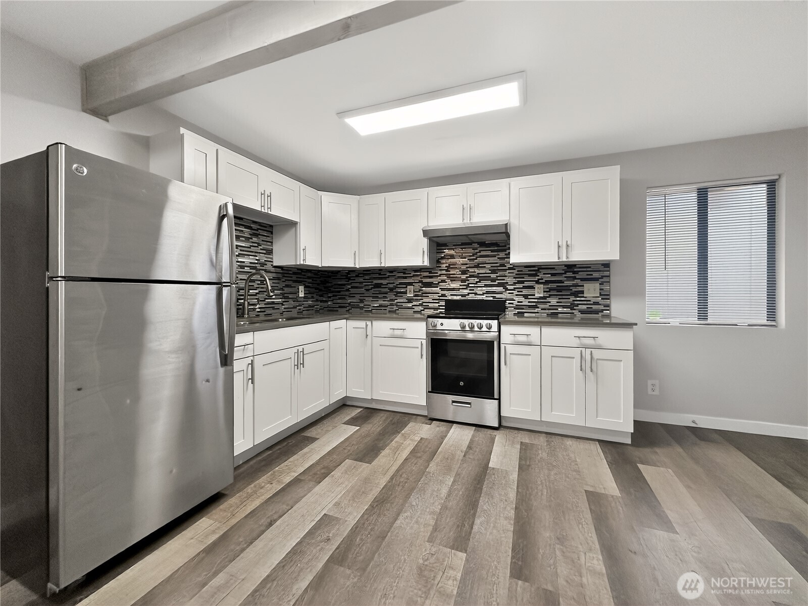 5521 Brooklyn Avenue Property Photo 23