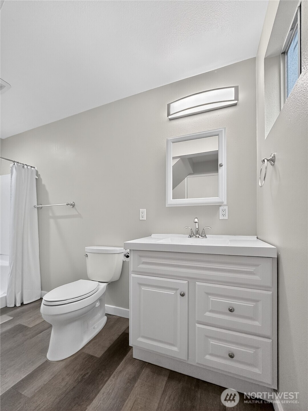 5521 Brooklyn Avenue Property Photo 26