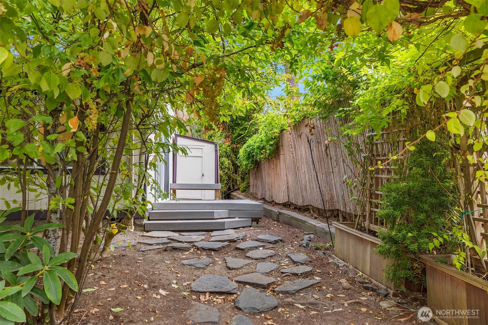216 Madrona Way Property Photo 1