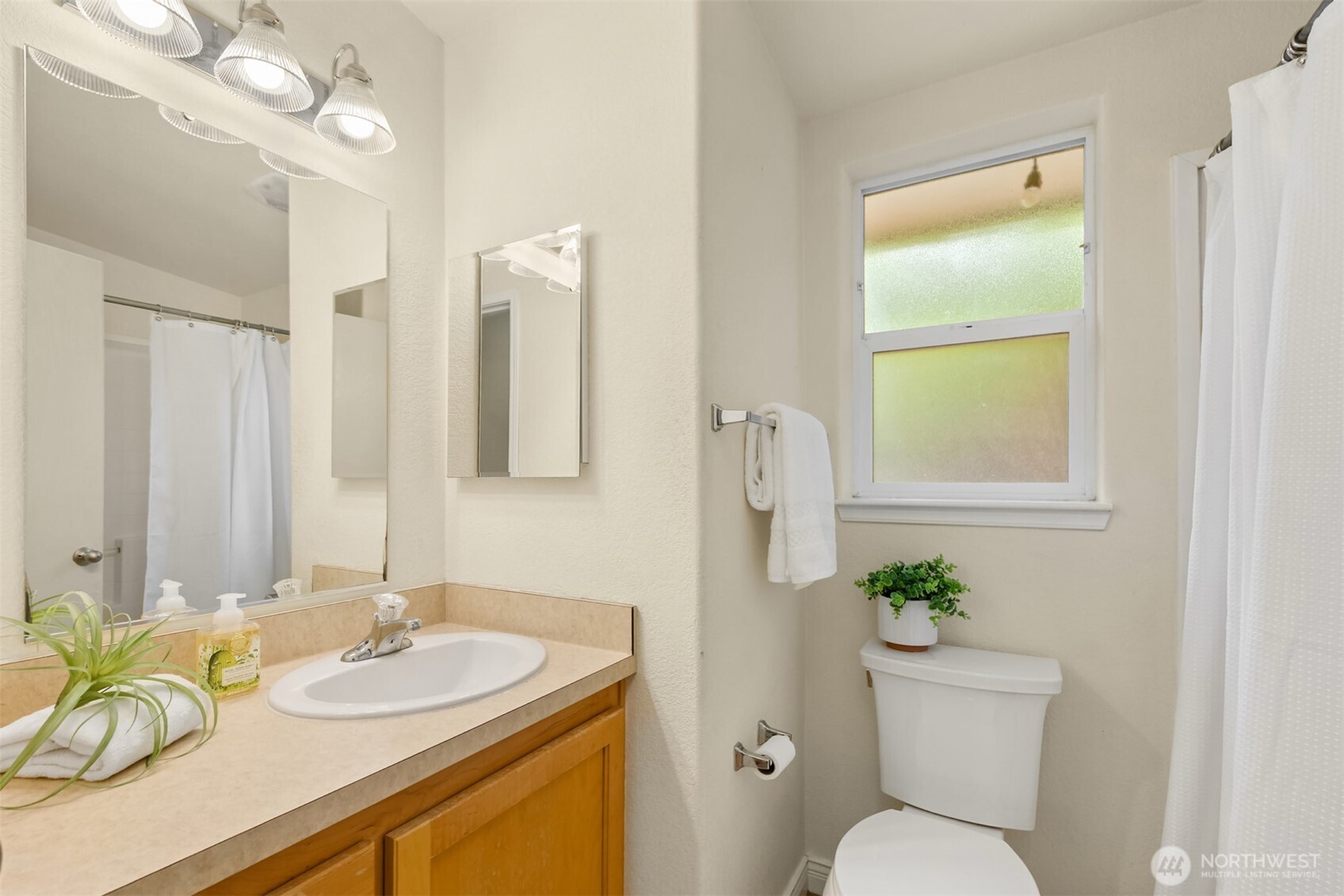 216 Madrona Way Property Photo 14