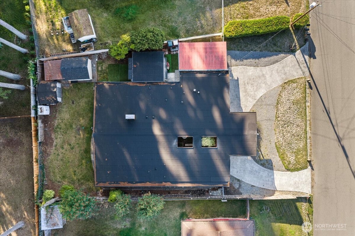 7717 Husky Way Property Photo 2