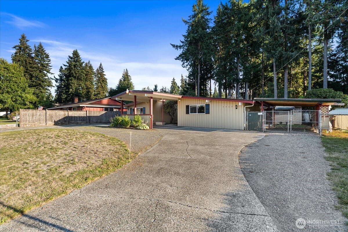 7717 Husky Way Property Photo 35
