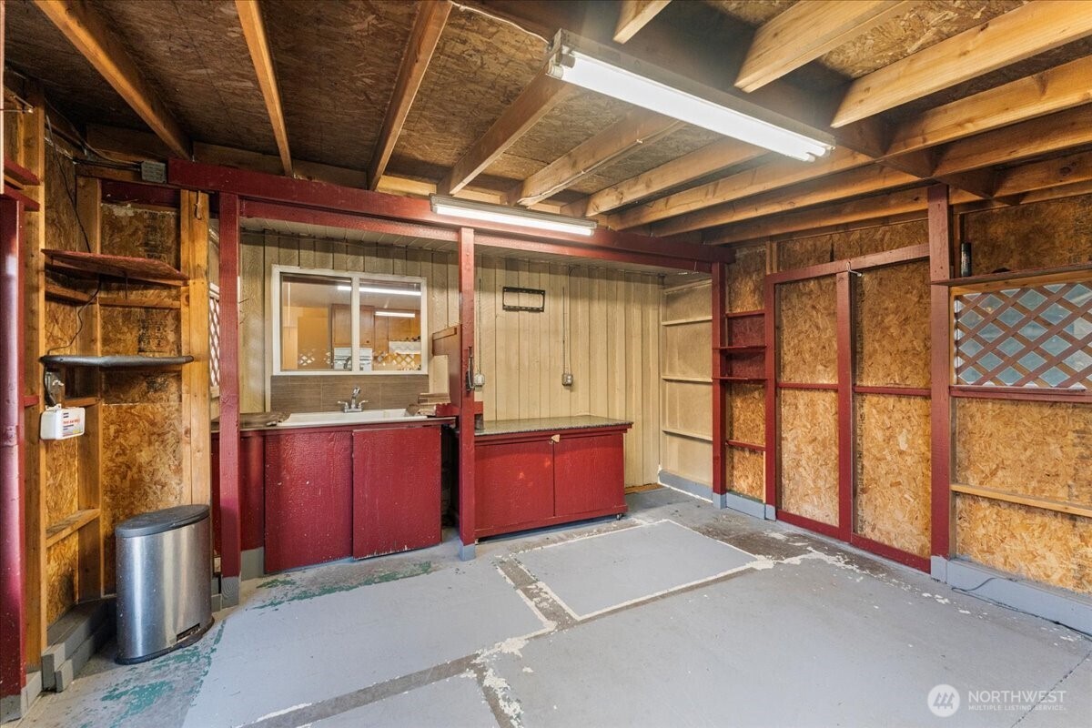 7717 Husky Way Property Photo 38