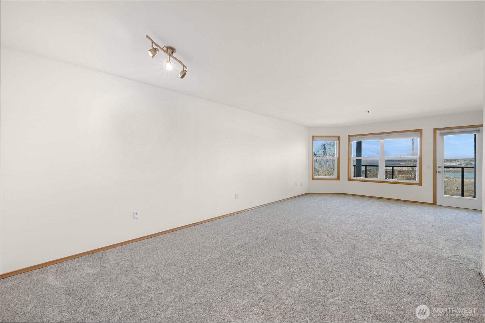 705 N State Street 301 Property Photo 10