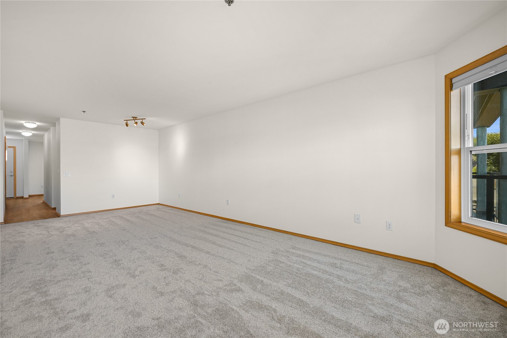 705 N State Street 301 Property Photo 12