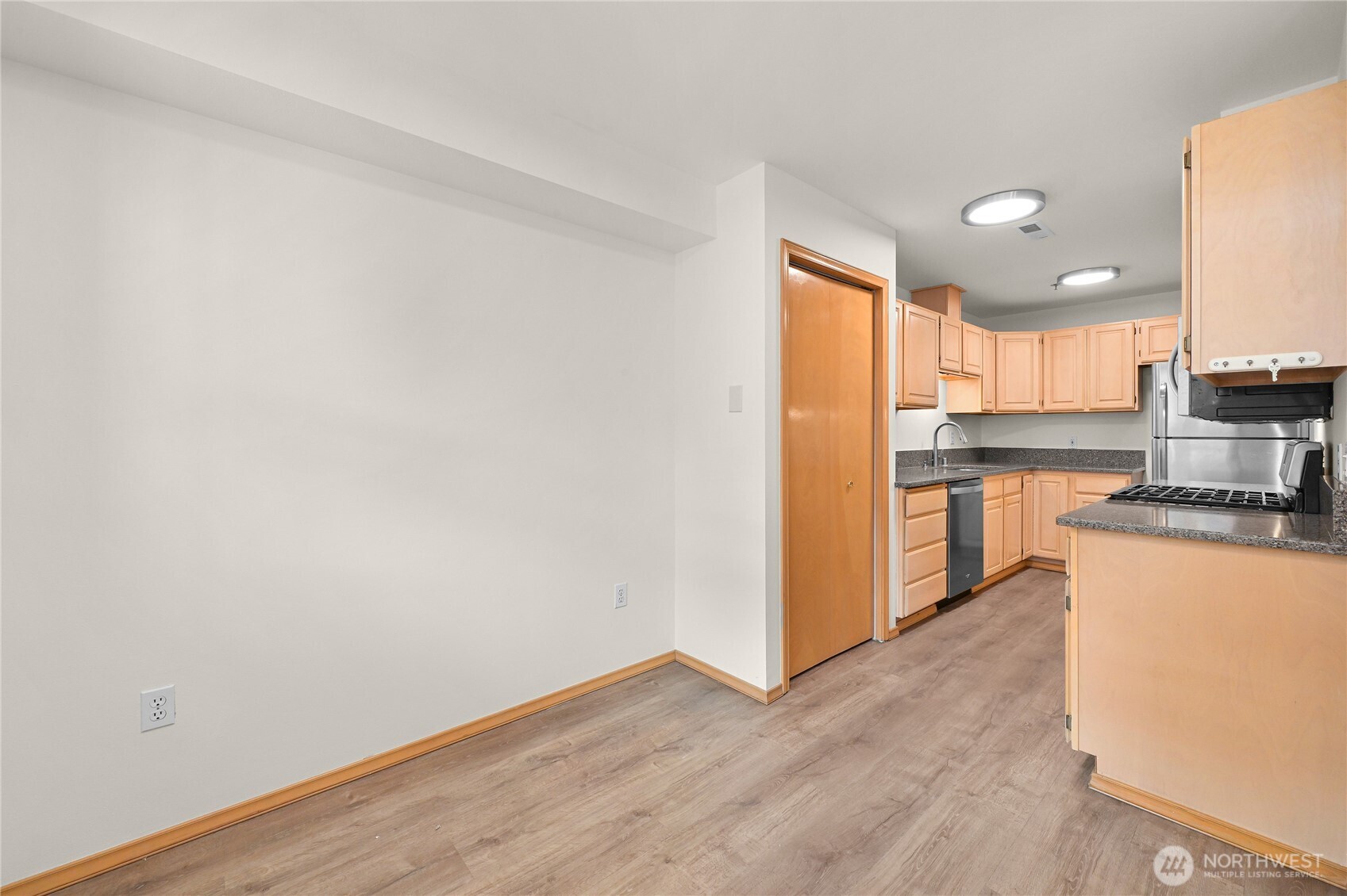 705 N State Street 301 Property Photo 18