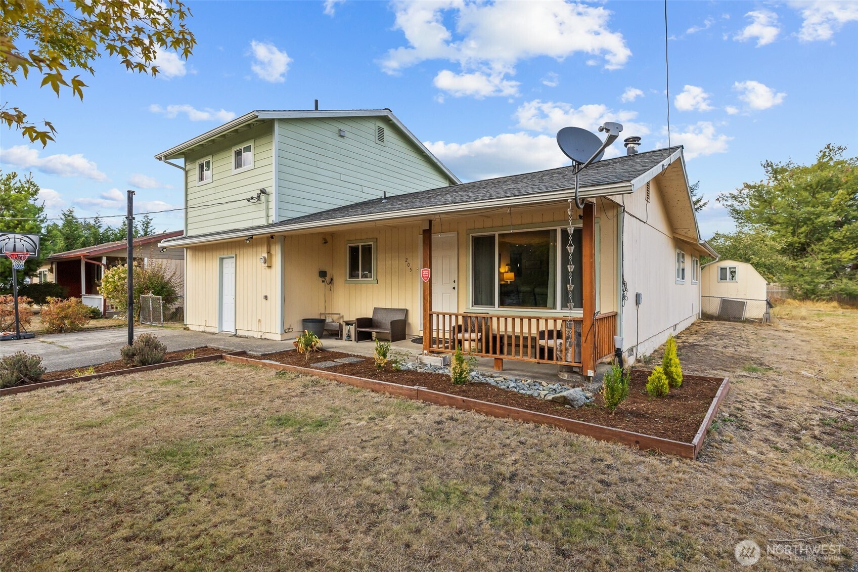 205 Montana Street Property Photo 1