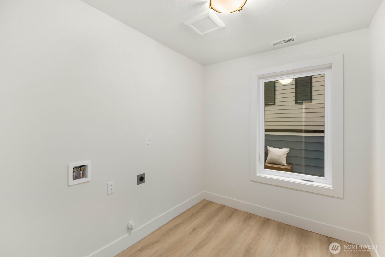 10719 Lake View Drive Property Photo 32