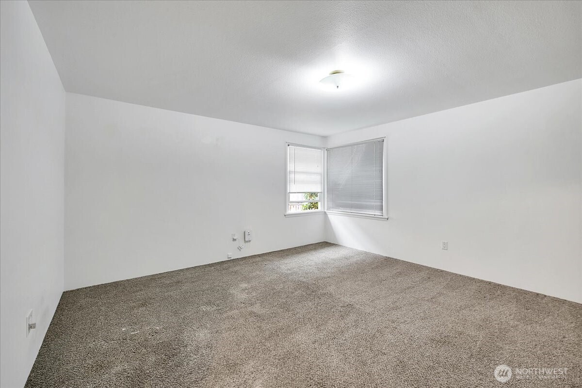 13111 Ashworth Avenue Property Photo 7