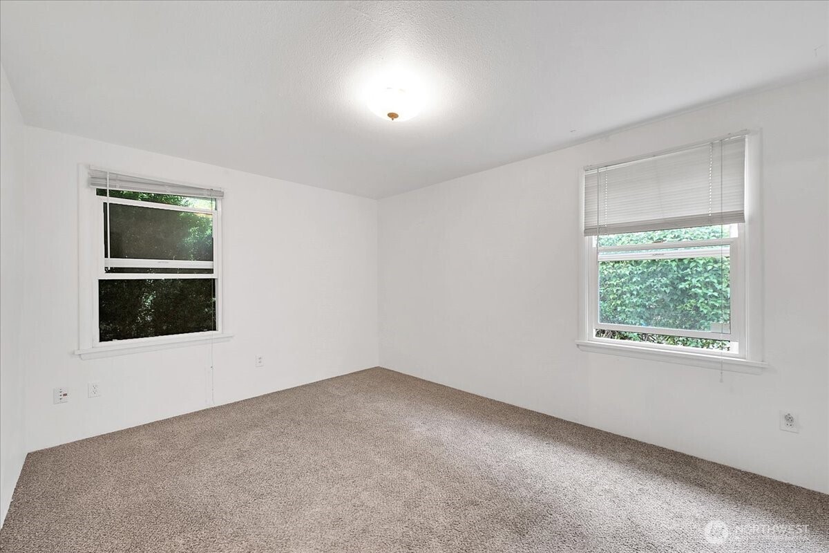 13111 Ashworth Avenue Property Photo 8