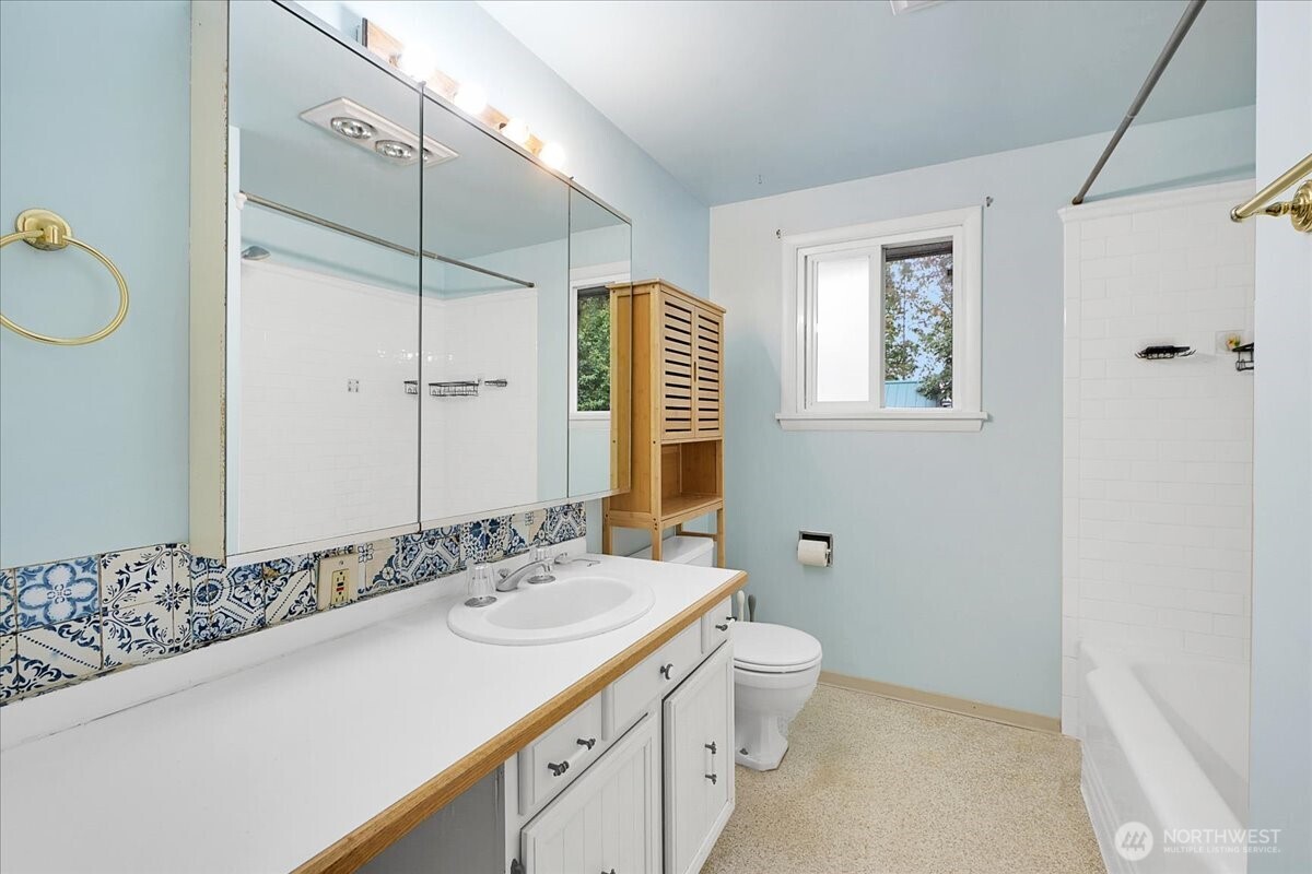 13111 Ashworth Avenue Property Photo 9