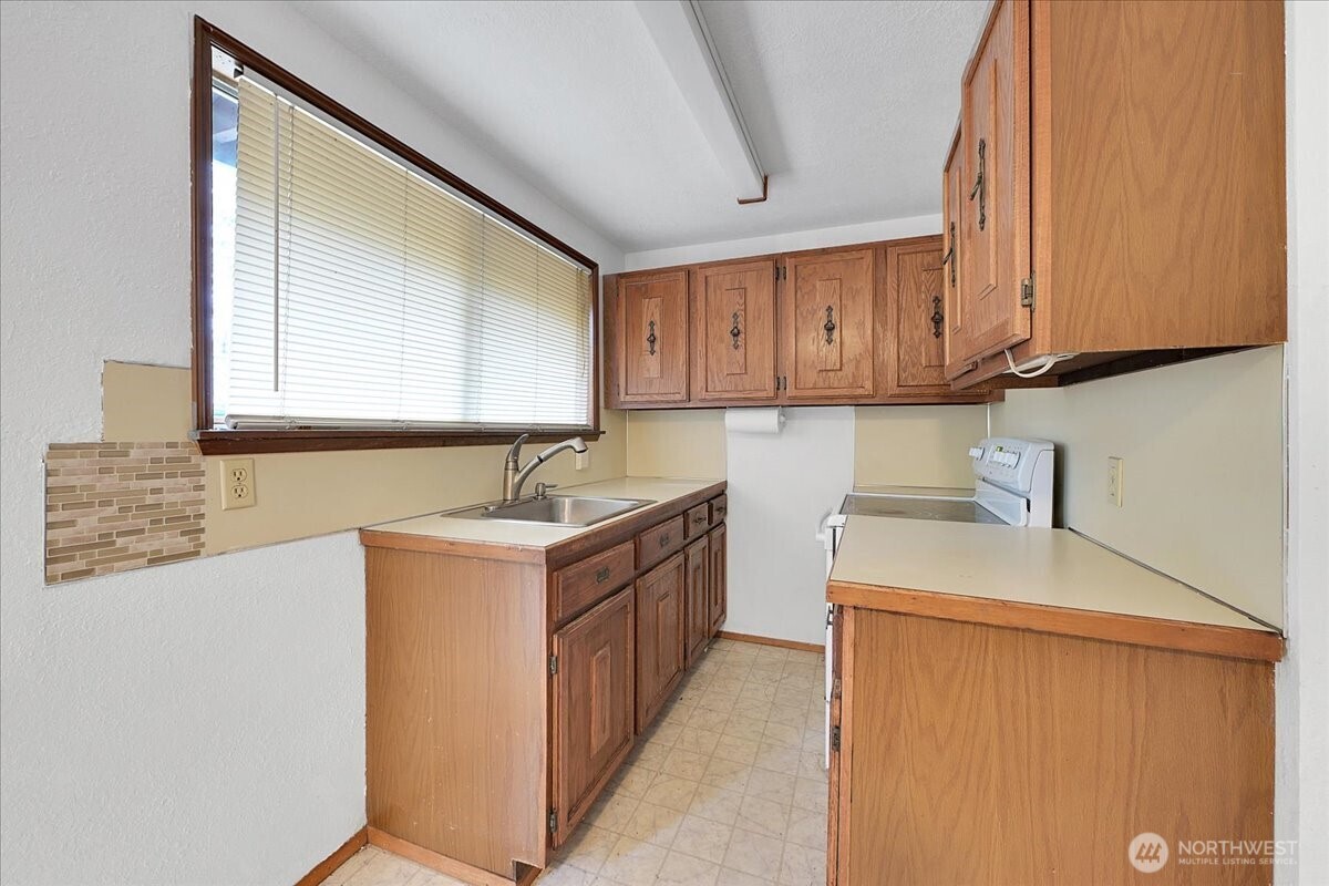 13111 Ashworth Avenue Property Photo 16