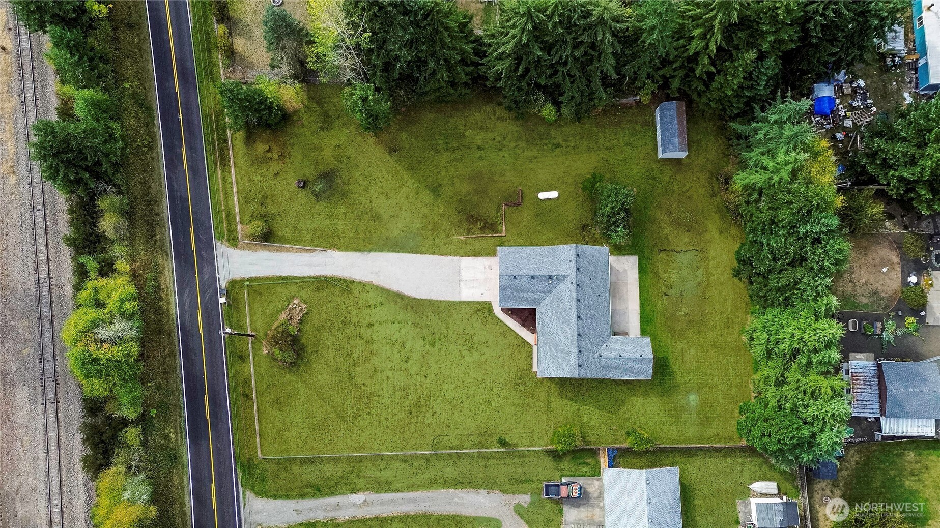 4520 Offut Lake Road Property Photo 2