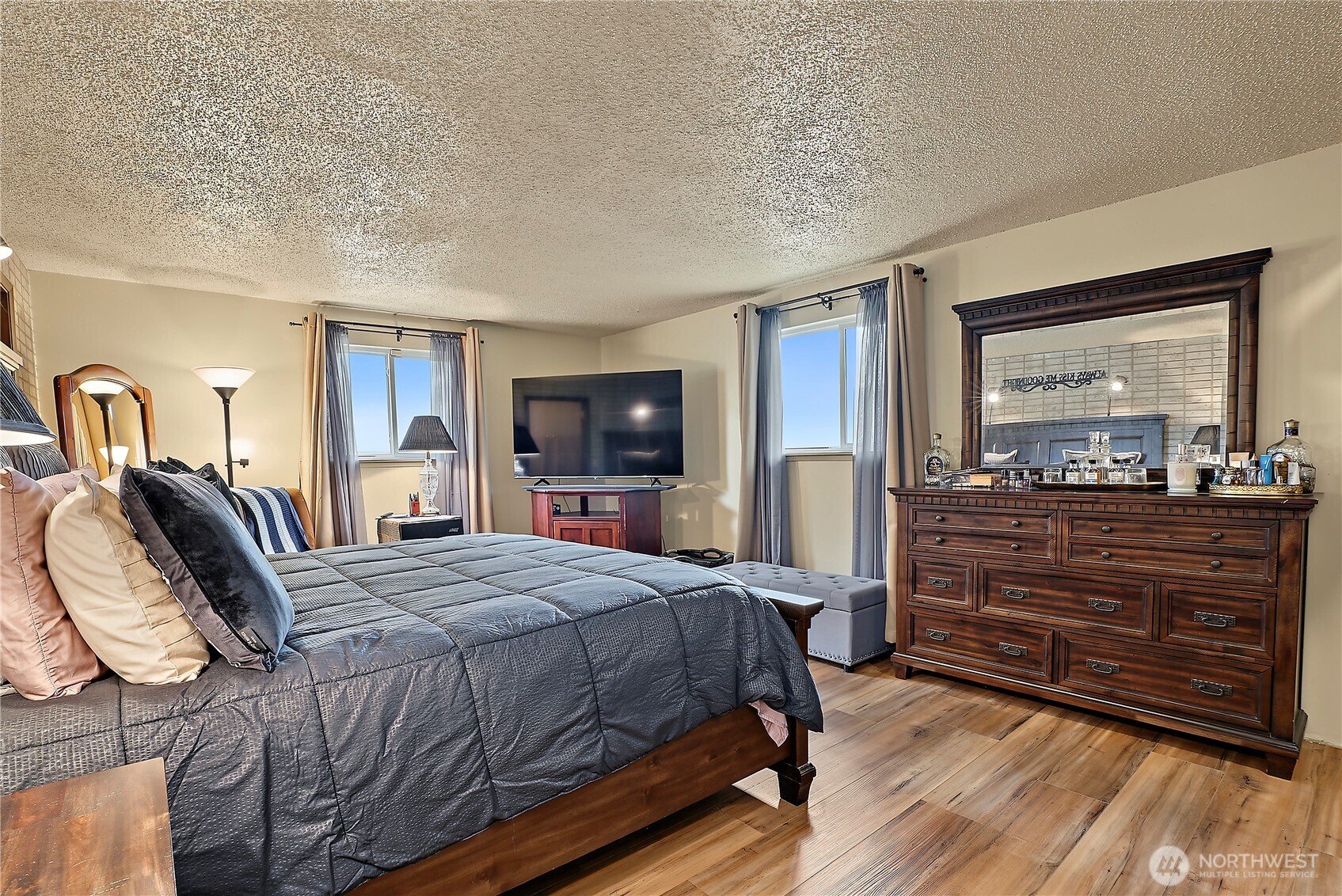 10810 59th Avenue Property Photo 16