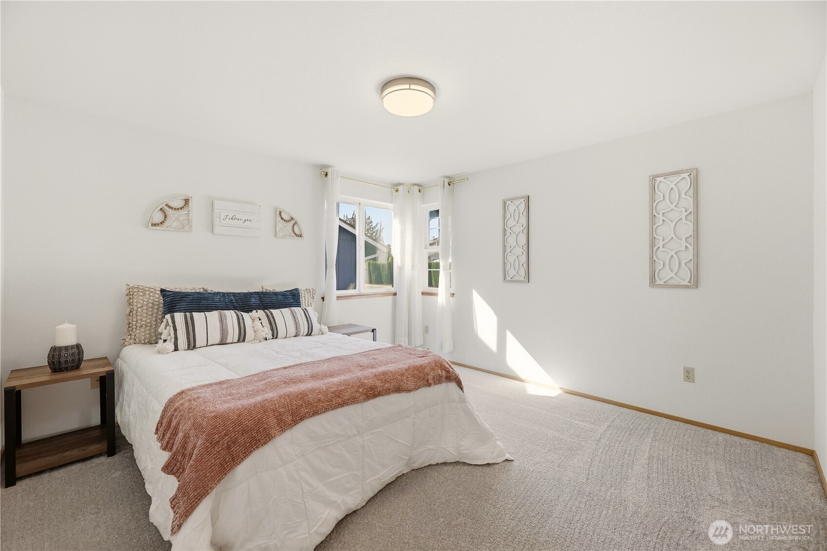 108 Mountain View Street Property Photo 12