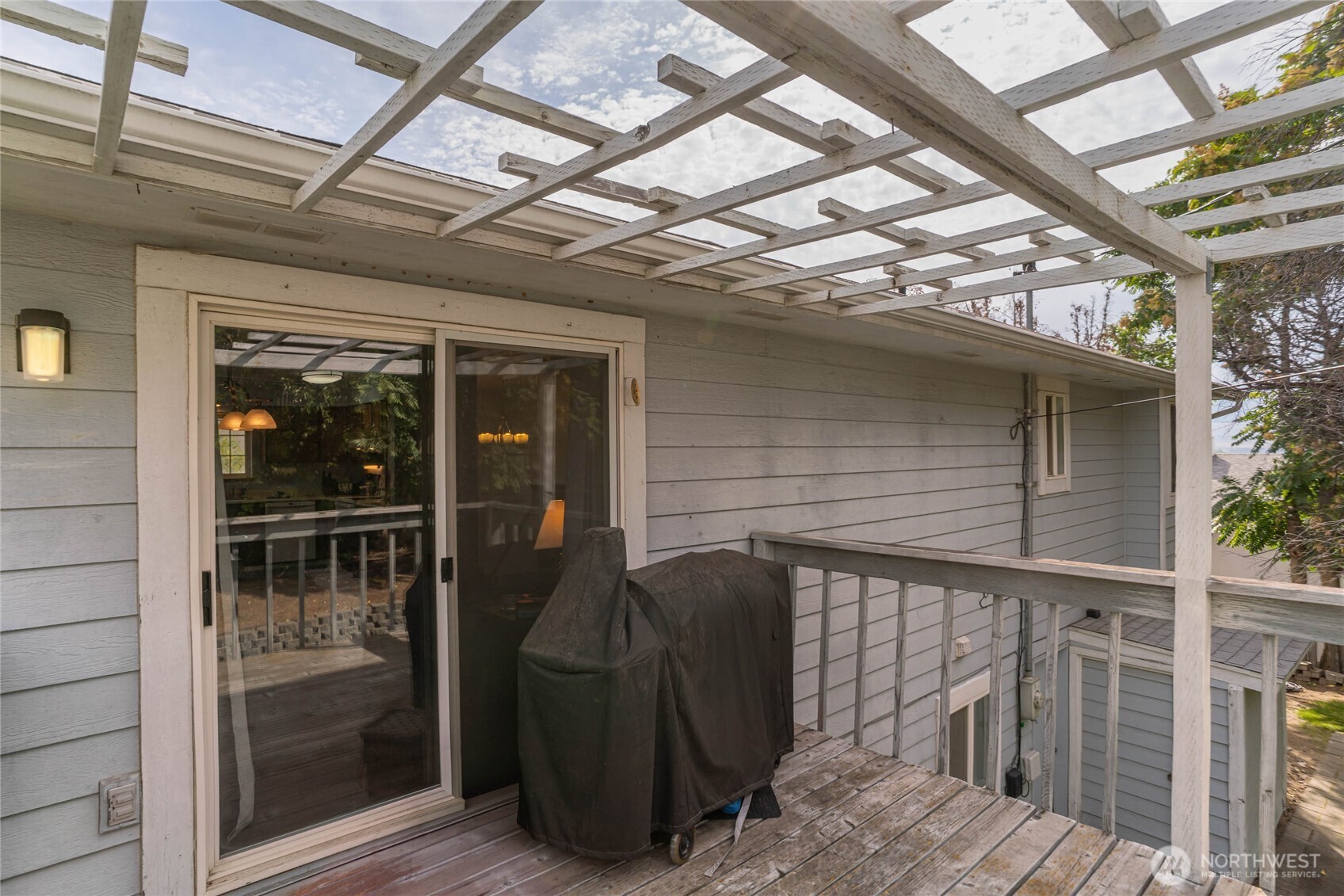 529 Ash Street Property Photo 13