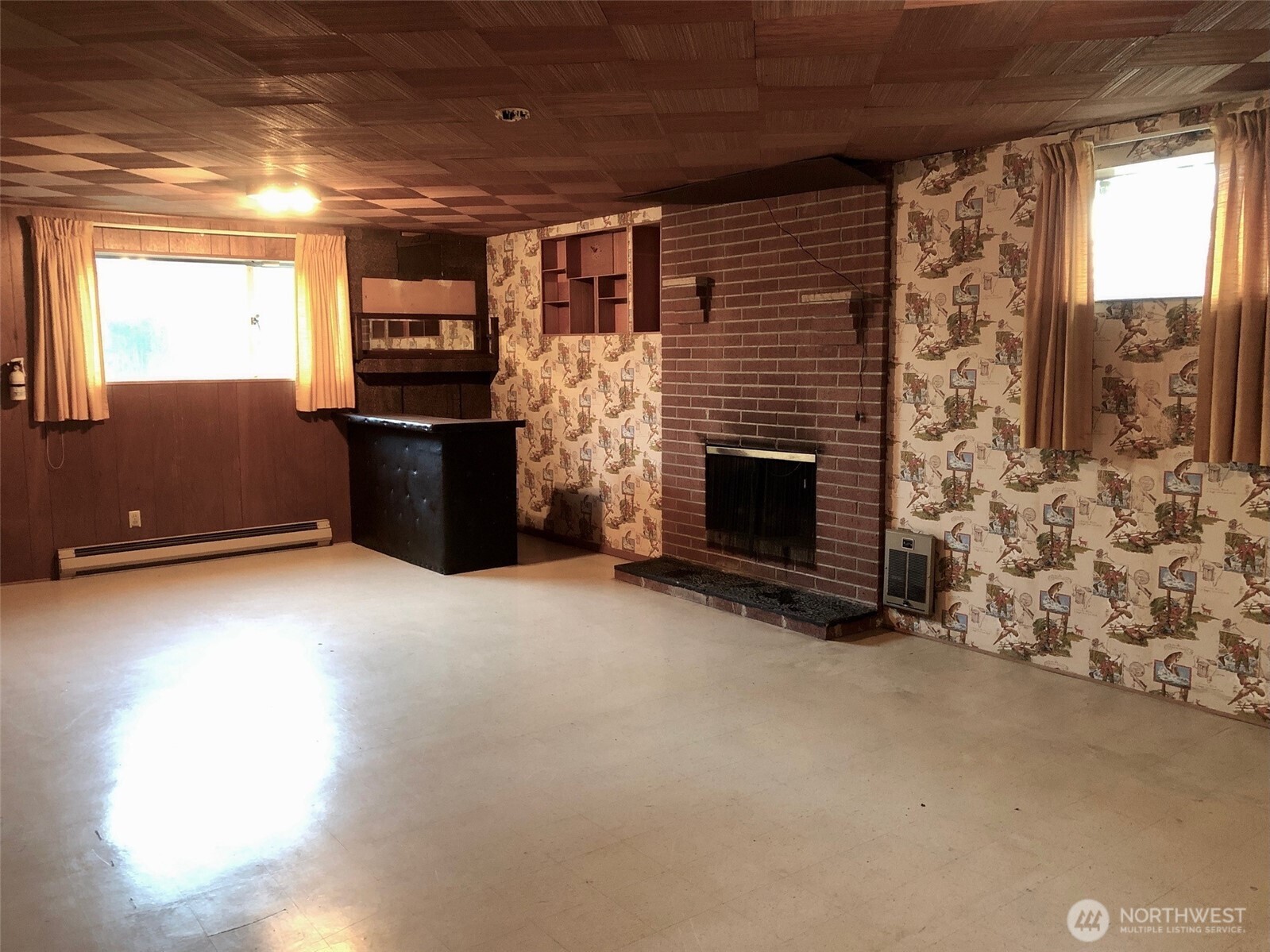 16333 Densmore Avenue Property Photo 16