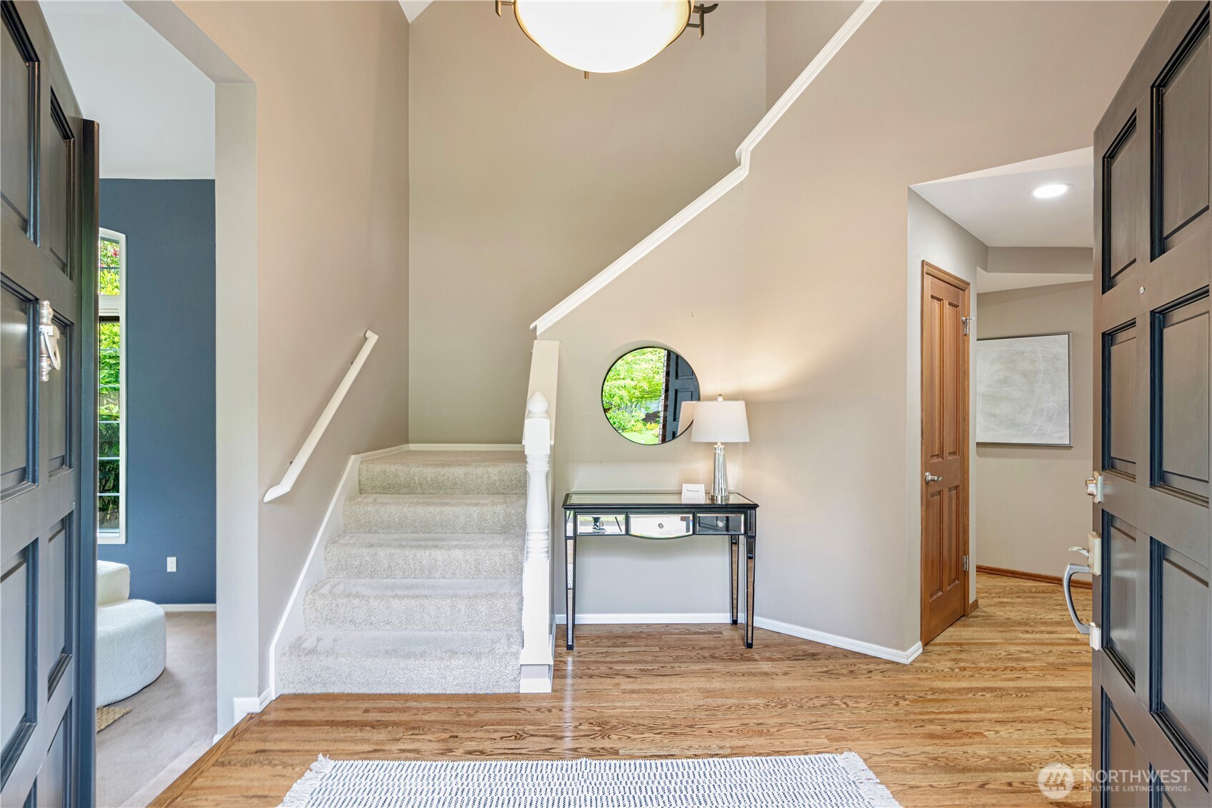 2110 216th Place Ne Property Photo 3