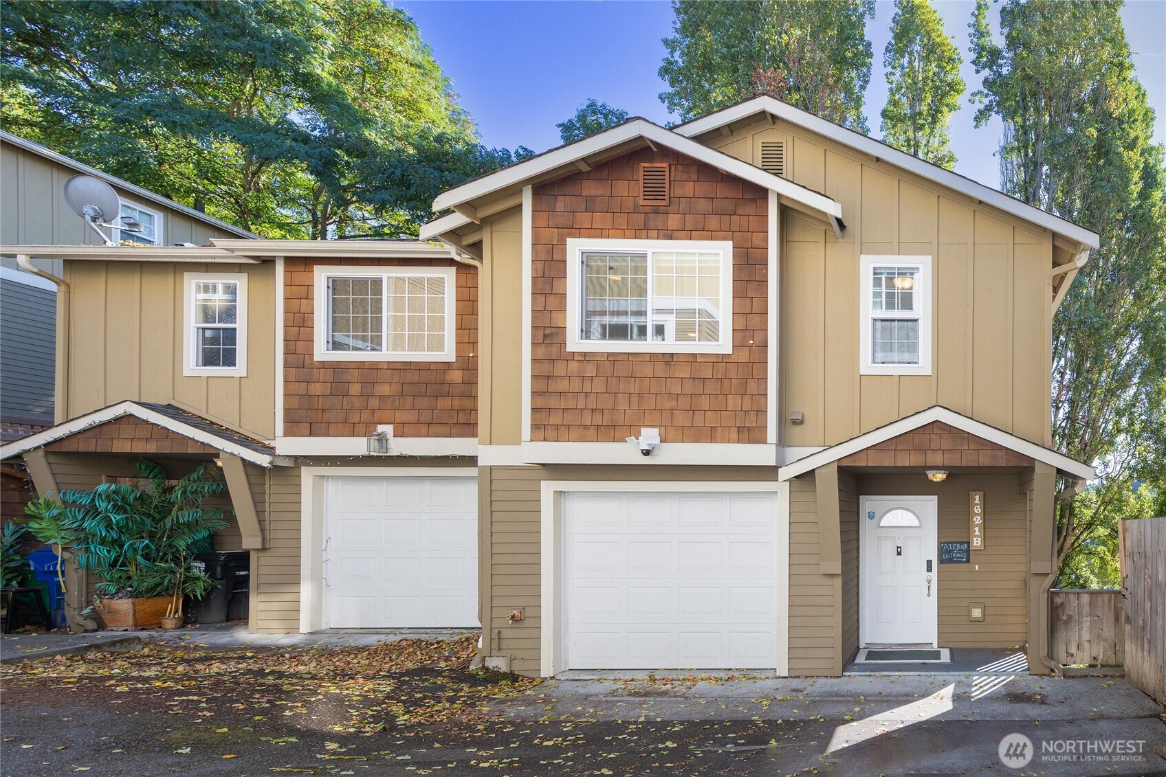 1621 S Weller Street B Property Photo 1