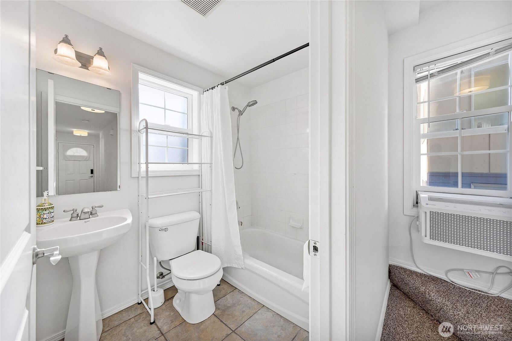 1621 S Weller Street B Property Photo 20